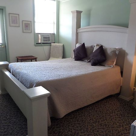 Stone Waters Inn Bellaire Esterno foto