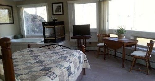 Stone Waters Inn Bellaire Esterno foto